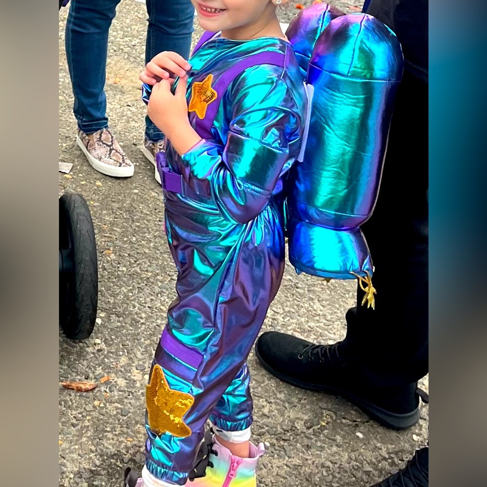 Potty barn kids astronaut costume metallic with Velcro light up jet pack